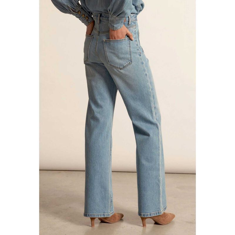 Zoe Kratzmann Fond Jean image number 1